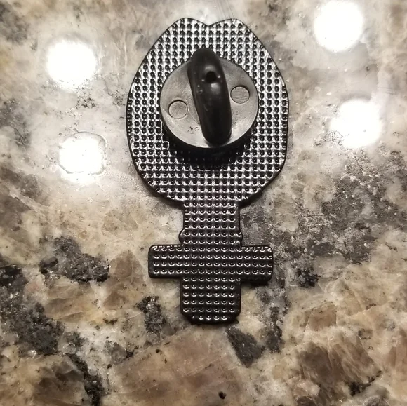 🥳 5 for $25/ Put On Your Warpaint Lipstick Pin - Picture 3 of 3